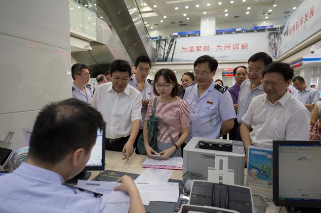 大部分洁厕剂都是蓝色的，这是为什么呢？游戏画面