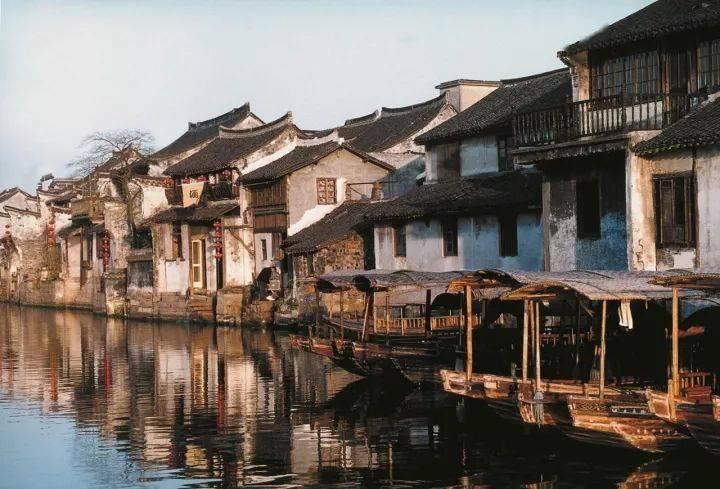 逃离违建房屋8